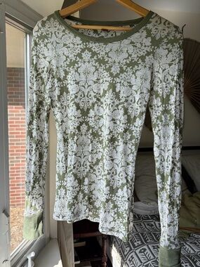 BKE Olive Green & White Floral Long Sleeve Tee